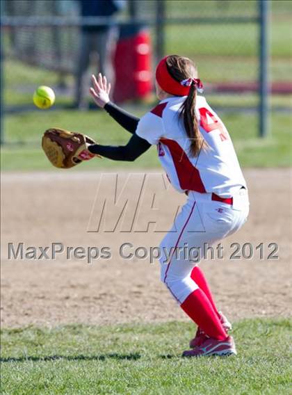 Thumbnail 2 in  Bayport vs Center Moriches photogallery.