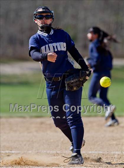 Thumbnail 3 in  Bayport vs Center Moriches photogallery.
