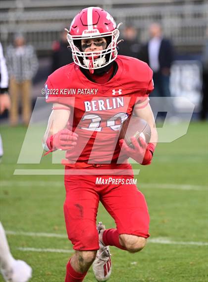Thumbnail 3 in Notre Dame, WH vs. Berlin (CIAC Class M Final) photogallery.