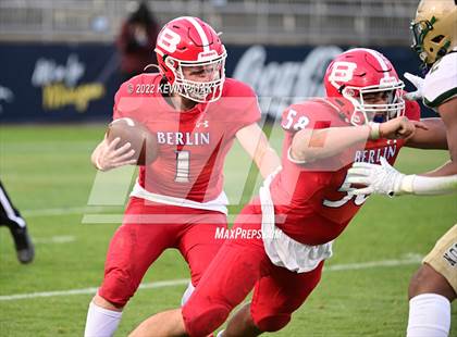 Thumbnail 3 in Notre Dame, WH vs. Berlin (CIAC Class M Final) photogallery.