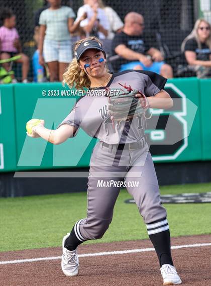 Thumbnail 2 in Keller vs. Guyer (UIL 6A Regional Final) photogallery.