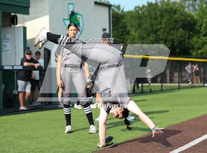 Thumbnail 1 in Keller vs. Guyer (UIL 6A Regional Final) photogallery.