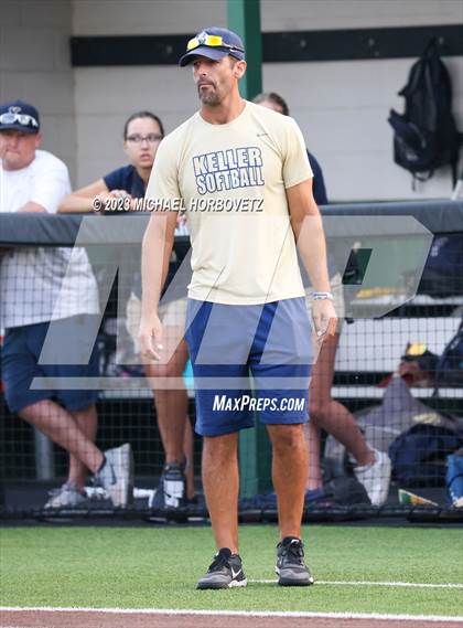 Thumbnail 3 in Keller vs. Guyer (UIL 6A Regional Final) photogallery.