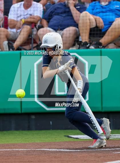 Thumbnail 3 in Keller vs. Guyer (UIL 6A Regional Final) photogallery.