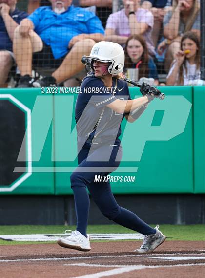Thumbnail 2 in Keller vs. Guyer (UIL 6A Regional Final) photogallery.