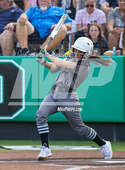 Thumbnail 1 in Keller vs. Guyer (UIL 6A Regional Final) photogallery.