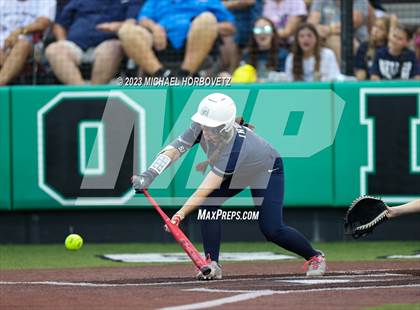 Thumbnail 2 in Keller vs. Guyer (UIL 6A Regional Final) photogallery.