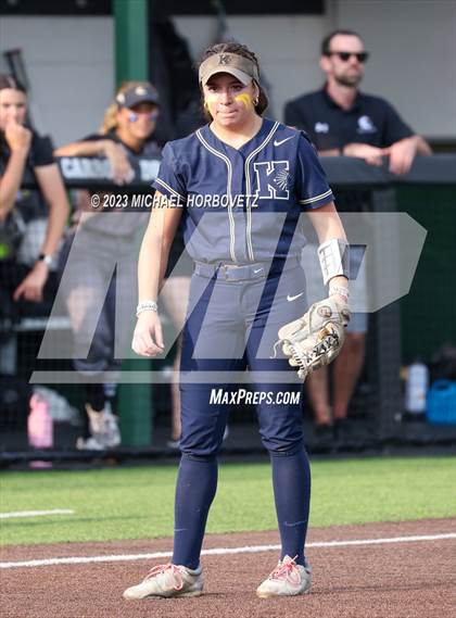 Thumbnail 3 in Keller vs. Guyer (UIL 6A Regional Final) photogallery.