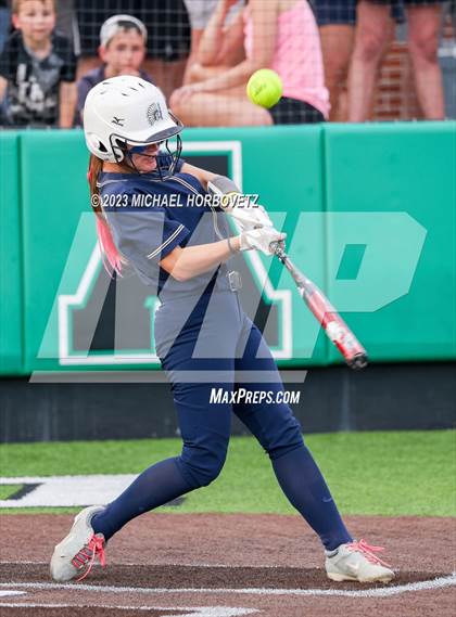 Thumbnail 2 in Keller vs. Guyer (UIL 6A Regional Final) photogallery.