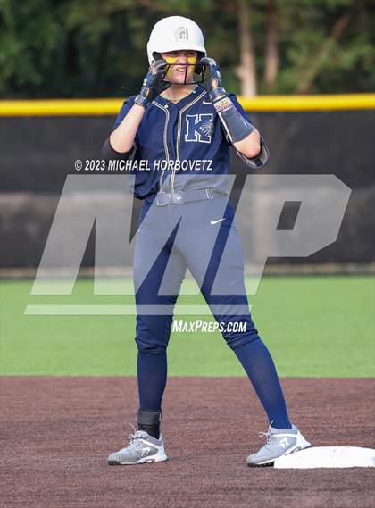 Thumbnail 1 in Keller vs. Guyer (UIL 6A Regional Final) photogallery.