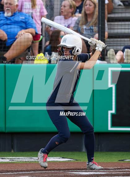 Thumbnail 1 in Keller vs. Guyer (UIL 6A Regional Final) photogallery.
