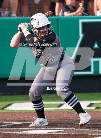 Thumbnail 2 in Keller vs. Guyer (UIL 6A Regional Final) photogallery.