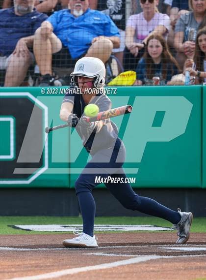 Thumbnail 3 in Keller vs. Guyer (UIL 6A Regional Final) photogallery.
