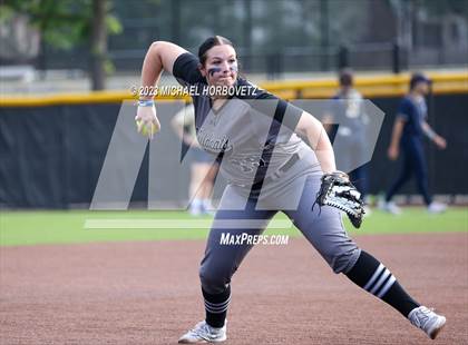 Thumbnail 1 in Keller vs. Guyer (UIL 6A Regional Final) photogallery.