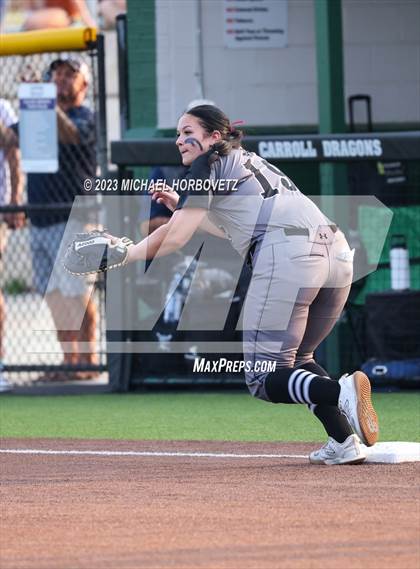 Thumbnail 2 in Keller vs. Guyer (UIL 6A Regional Final) photogallery.