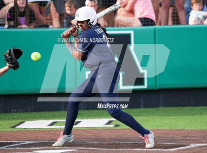 Thumbnail 3 in Keller vs. Guyer (UIL 6A Regional Final) photogallery.