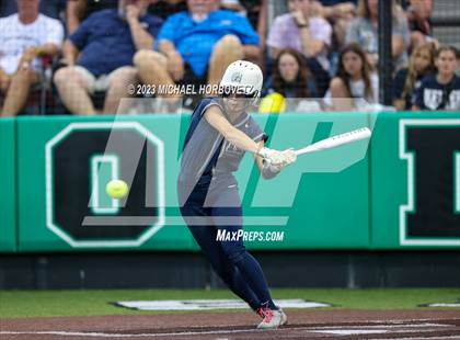 Thumbnail 1 in Keller vs. Guyer (UIL 6A Regional Final) photogallery.
