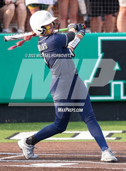 Thumbnail 1 in Keller vs. Guyer (UIL 6A Regional Final) photogallery.
