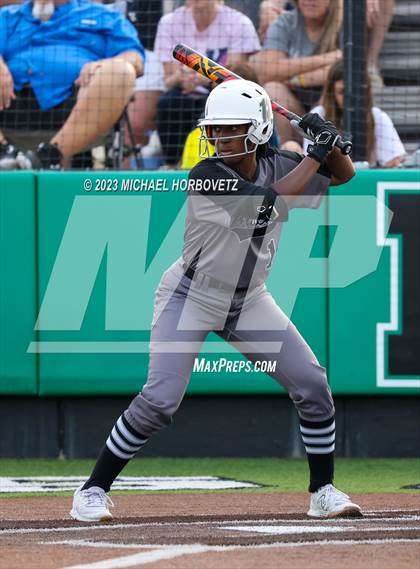 Thumbnail 1 in Keller vs. Guyer (UIL 6A Regional Final) photogallery.