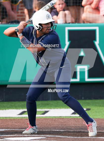 Thumbnail 2 in Keller vs. Guyer (UIL 6A Regional Final) photogallery.