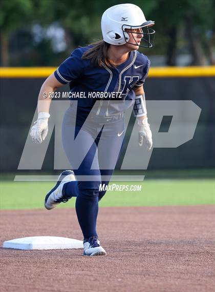 Thumbnail 2 in Keller vs. Guyer (UIL 6A Regional Final) photogallery.