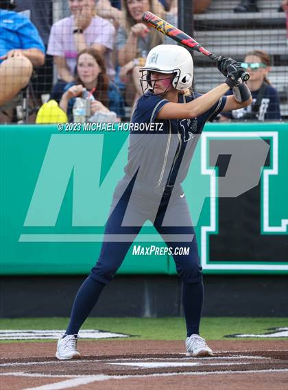 Thumbnail 1 in Keller vs. Guyer (UIL 6A Regional Final) photogallery.