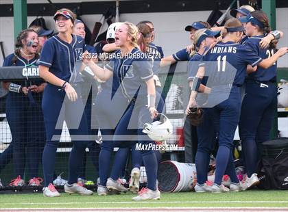 Thumbnail 3 in Keller vs. Guyer (UIL 6A Regional Final) photogallery.
