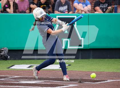Thumbnail 3 in Keller vs. Guyer (UIL 6A Regional Final) photogallery.