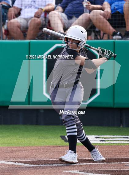 Thumbnail 3 in Keller vs. Guyer (UIL 6A Regional Final) photogallery.