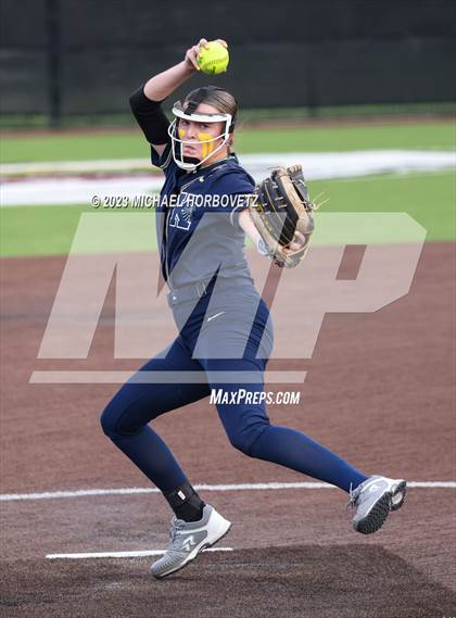 Thumbnail 3 in Keller vs. Guyer (UIL 6A Regional Final) photogallery.