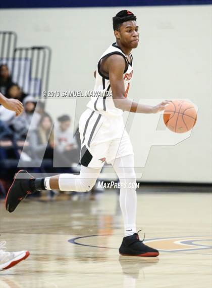 Thumbnail 3 in Shalhevet vs  Oaks Christian (5th Annual West Valley Tip-Off Classic) photogallery.