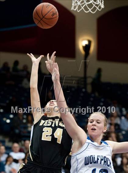 Thumbnail 2 in Westview vs West Hills (CIF SDS D2 Final) photogallery.