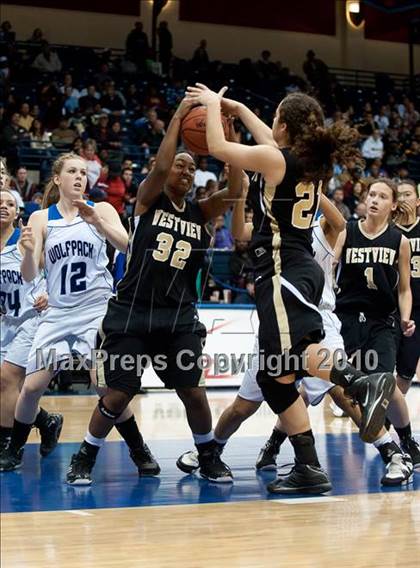Thumbnail 3 in Westview vs West Hills (CIF SDS D2 Final) photogallery.