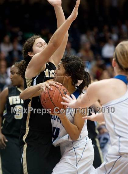 Thumbnail 2 in Westview vs West Hills (CIF SDS D2 Final) photogallery.