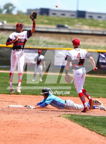Thumbnail 1 in Highlands Ranch vs Eaglecrest (CHSAA 5A Region 8 Playoff) photogallery.