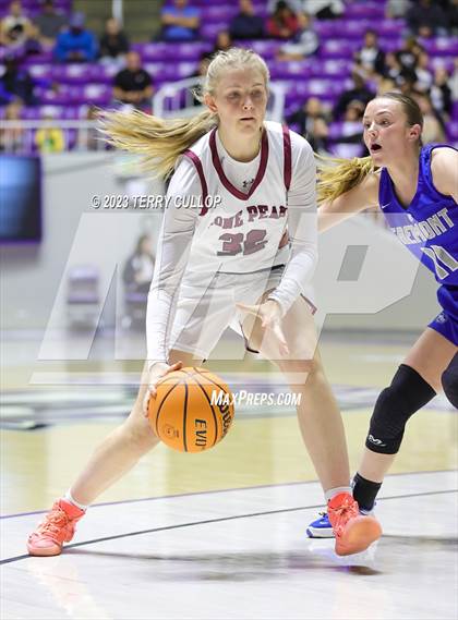 Thumbnail 2 in Lone Peak vs. Fremont (UHSAA 6A Quarterfinal) photogallery.