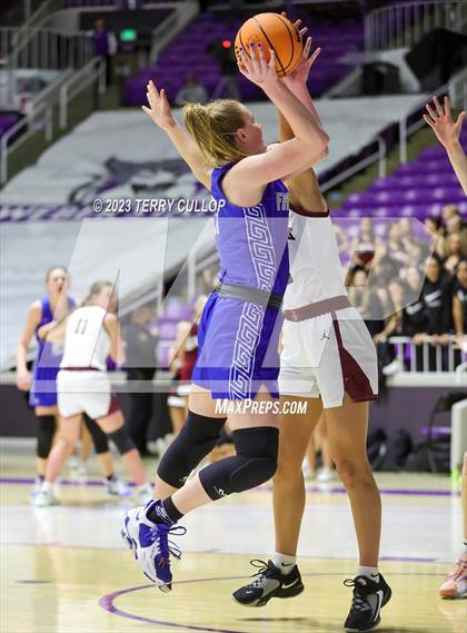 Thumbnail 2 in Lone Peak vs. Fremont (UHSAA 6A Quarterfinal) photogallery.