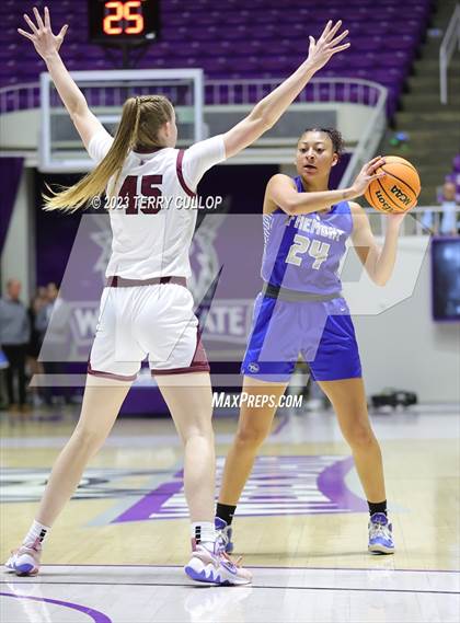 Thumbnail 1 in Lone Peak vs. Fremont (UHSAA 6A Quarterfinal) photogallery.