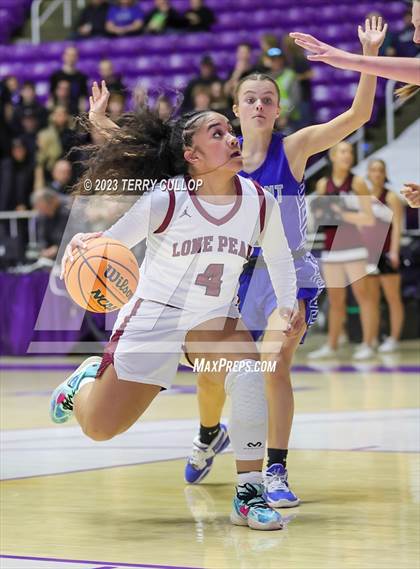 Thumbnail 3 in Lone Peak vs. Fremont (UHSAA 6A Quarterfinal) photogallery.