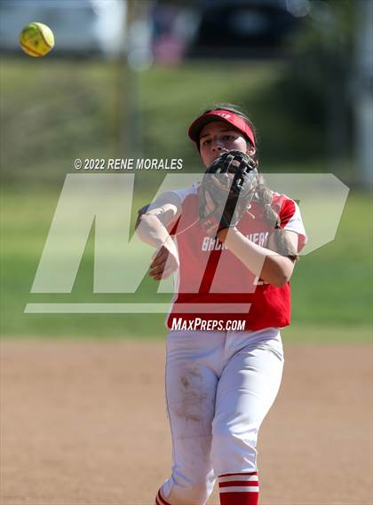 Thumbnail 3 in Ramona Convent vs Sacred Heart of Jesus photogallery.