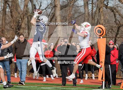 Thumbnail 3 in Staples vs. Greenwich (CIAC Class LL Semifinal) photogallery.