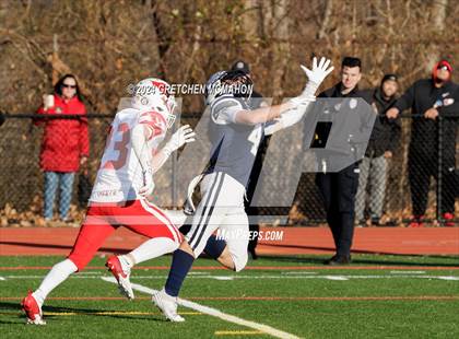 Thumbnail 2 in Staples vs. Greenwich (CIAC Class LL Semifinal) photogallery.