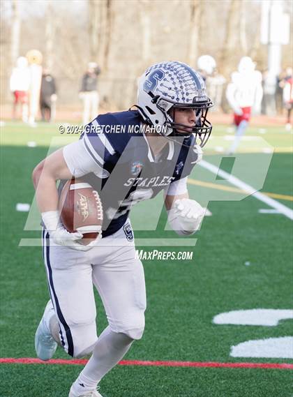 Thumbnail 2 in Staples vs. Greenwich (CIAC Class LL Semifinal) photogallery.