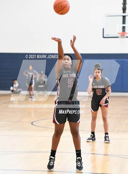 Thumbnail 2 in Liberty vs. Oak Ridge (Nike Tournament of Champions) photogallery.