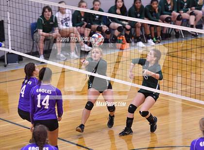 Thumbnail 2 in Episcopal vs. Mayflower (AHSAA 3A 2nd Round Playoff) photogallery.
