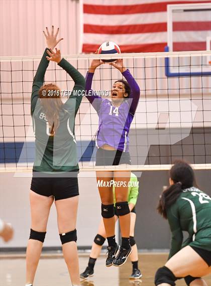 Thumbnail 2 in Episcopal vs. Mayflower (AHSAA 3A 2nd Round Playoff) photogallery.