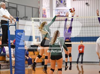 Thumbnail 1 in Episcopal vs. Mayflower (AHSAA 3A 2nd Round Playoff) photogallery.
