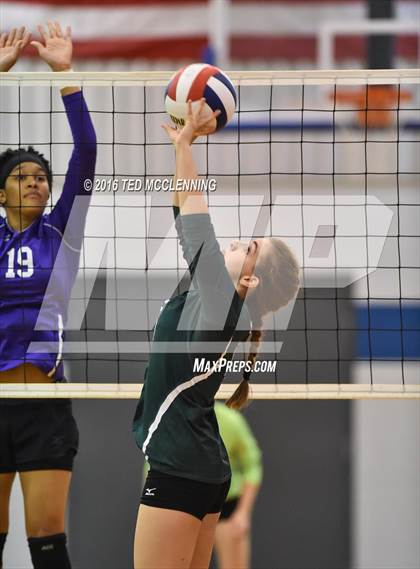 Thumbnail 2 in Episcopal vs. Mayflower (AHSAA 3A 2nd Round Playoff) photogallery.