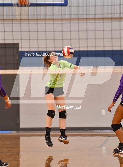 Thumbnail 2 in Episcopal vs. Mayflower (AHSAA 3A 2nd Round Playoff) photogallery.