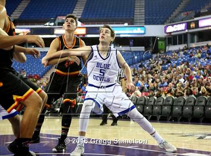 Thumbnail 3 in Jesuit vs Davis photogallery.